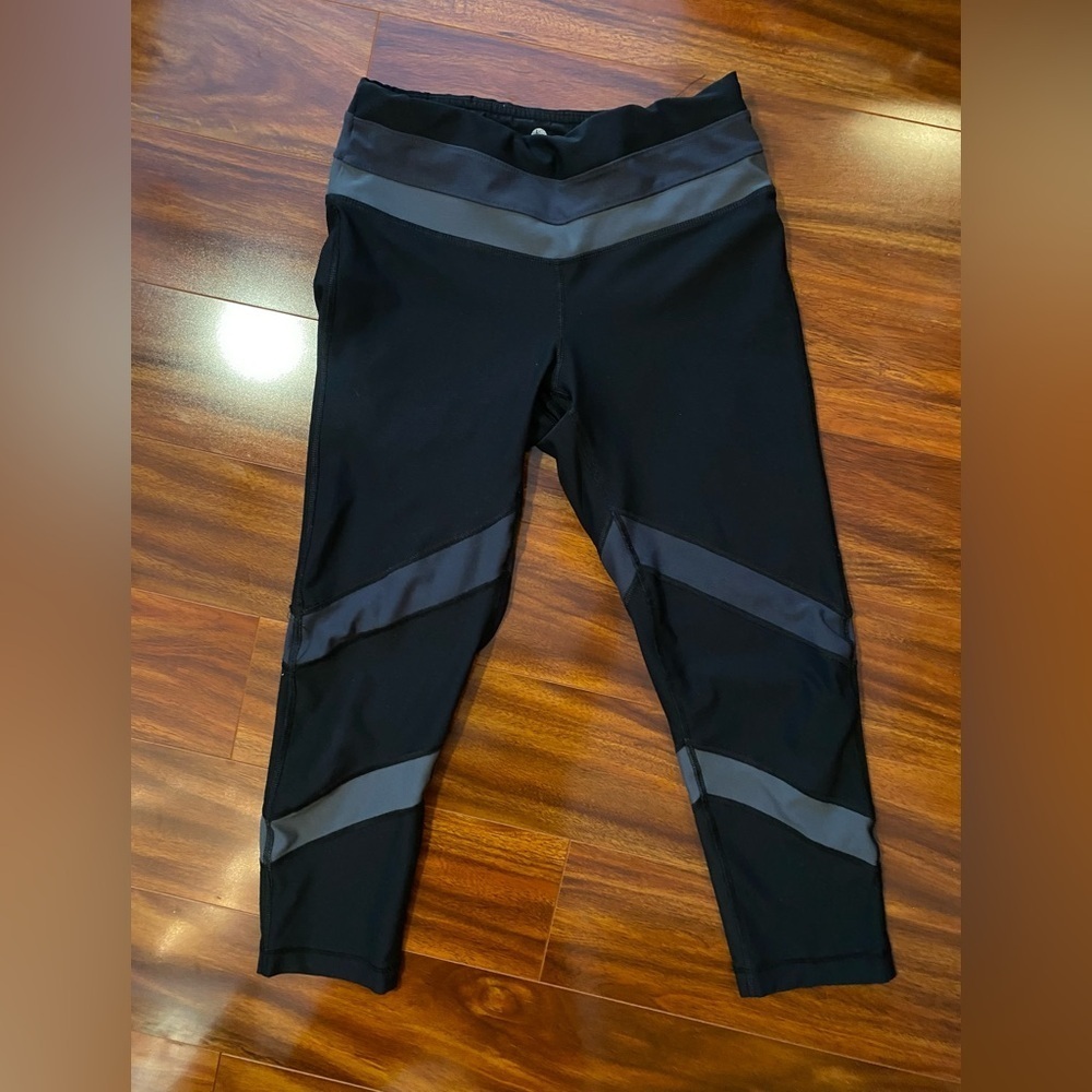 90 Degree By Reflex Black Activewear crop Leggings
